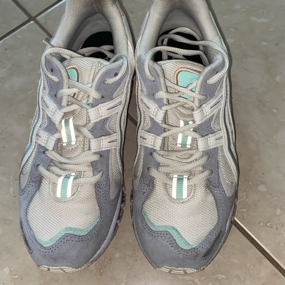 Women sneakers - Picture 10 of 10